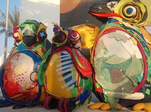 博物館雕塑：用垃圾雕塑，作品寓意深刻