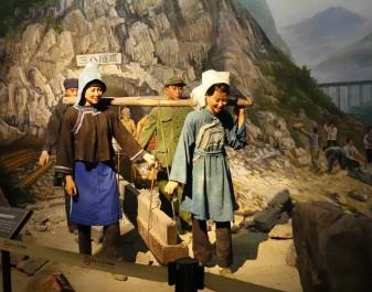 博物館雕塑里的展館場(chǎng)景復(fù)原